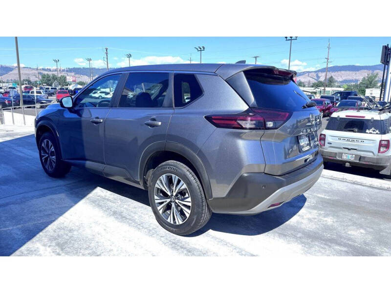 2022 Nissan Rogue SV
