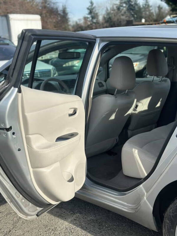2012 Nissan LEAF SV