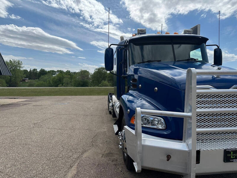 2011 Mack Pinnacle