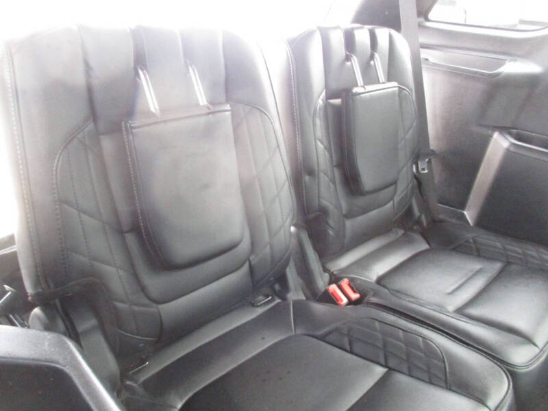 2017 Ford Explorer Platinum
