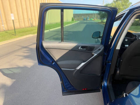 2009 Volkswagen Tiguan SE 4Motion