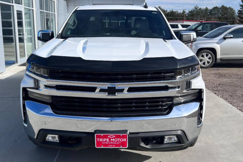 Used 2020 Chevrolet Silverado 1500 LT with VIN 3GCUYDET8LG215372 for sale in Alma, NE