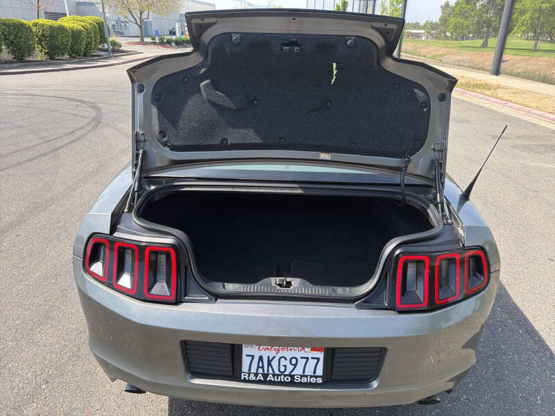 2013 Ford Mustang V6