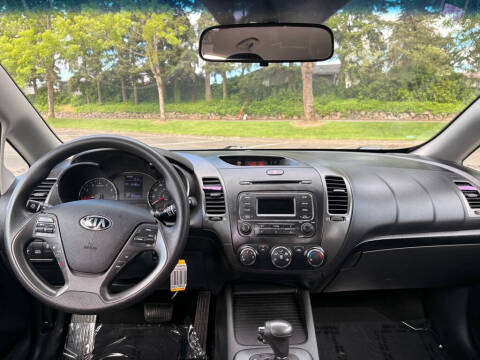 2016 Kia Forte5 LX