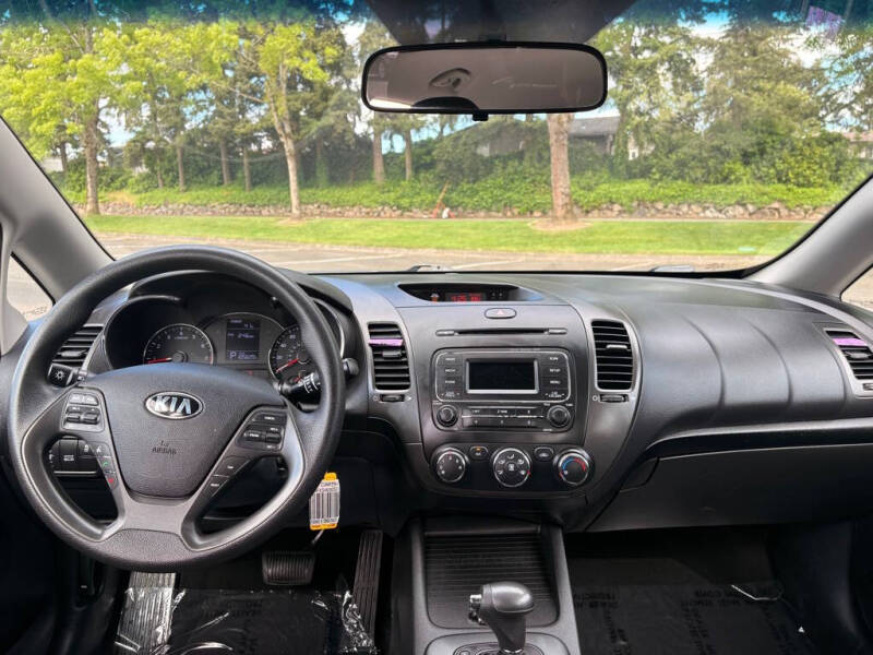2016 Kia Forte5 LX