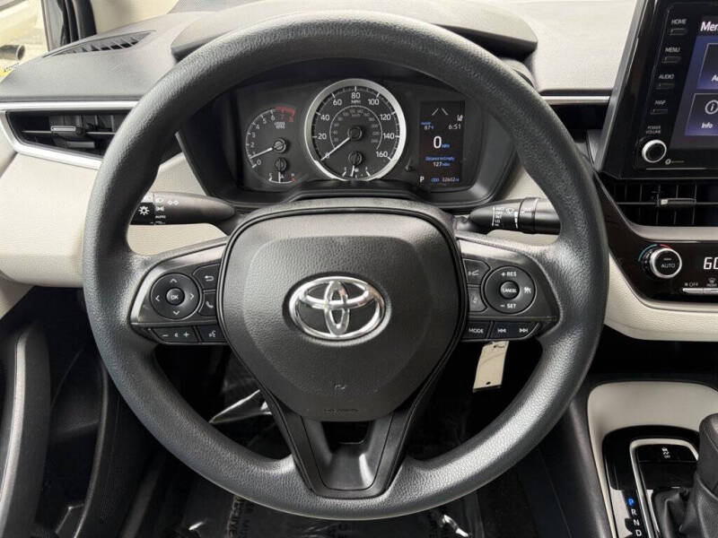 2022 Toyota Corolla LE