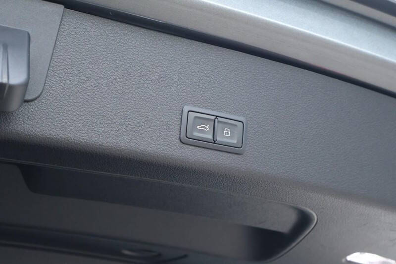 2019 Audi e-tron quattro Prestige