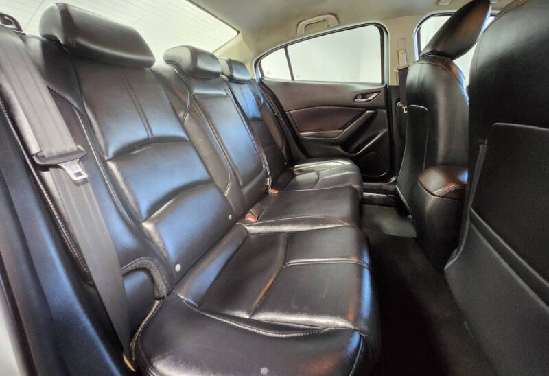 2018 Mazda MAZDA3 Touring