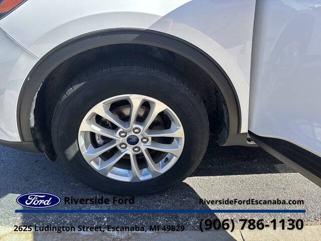 2022 Ford Escape SE