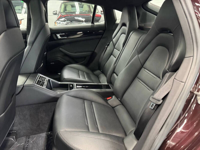 2022 Porsche Panamera