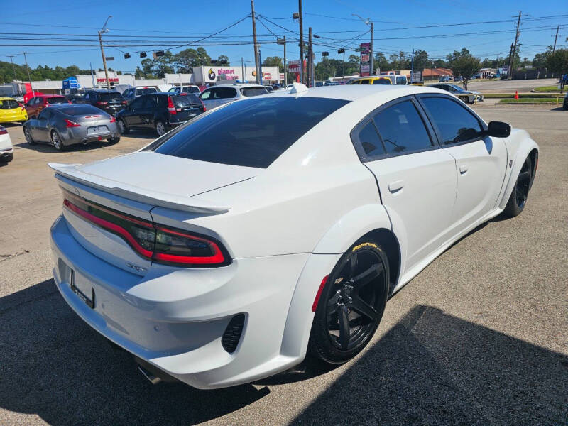 2018 Dodge Charger null photo 10