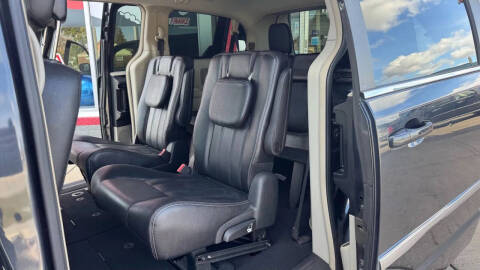 2014 Chrysler Town and Country Touring