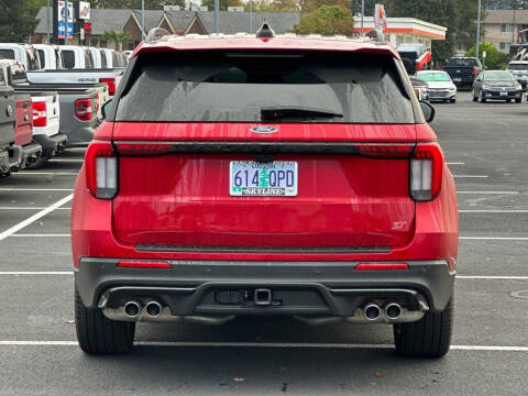 2025 Ford Explorer ST