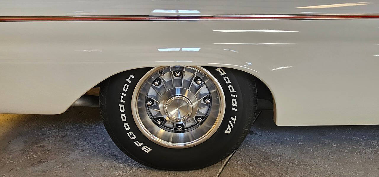 1960 Pontiac Ventura 47