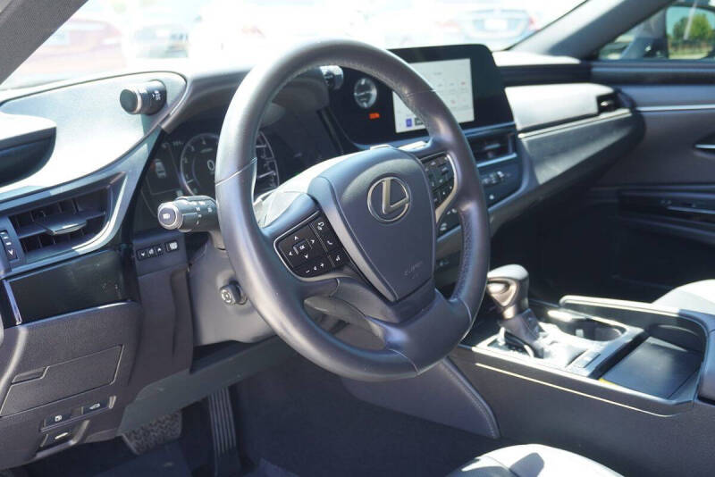 2025 Lexus ES 350