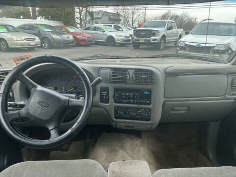 2000 Chevrolet S-10 LS Xtreme