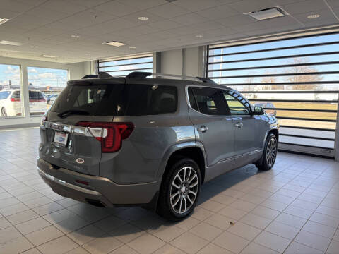 2022 GMC Acadia Denali