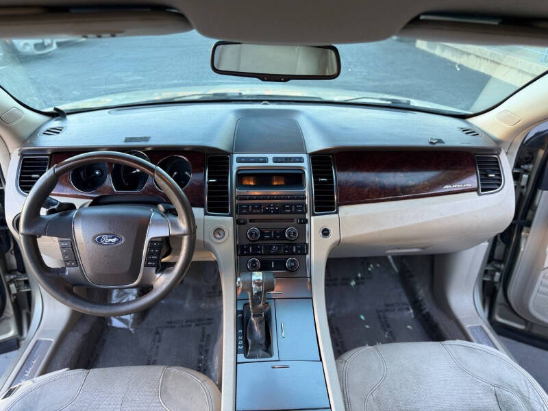 2011 Ford Taurus Limited
