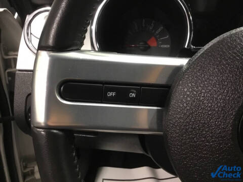 2005 Ford Mustang GT Deluxe