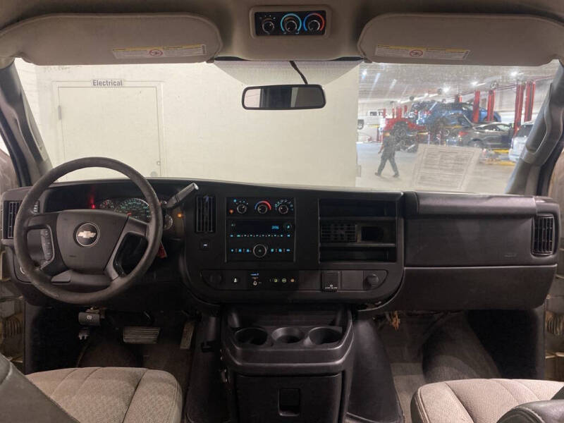 2016 Chevrolet Express LT 3500