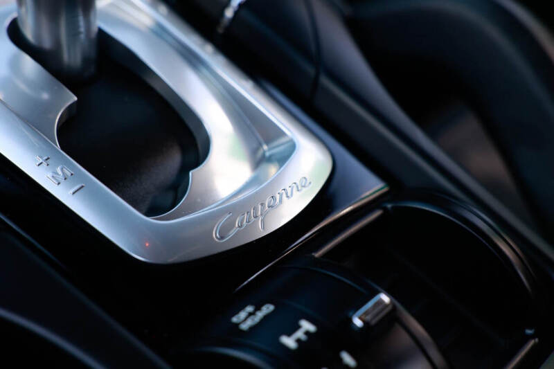 2014 Porsche Cayenne Platinum