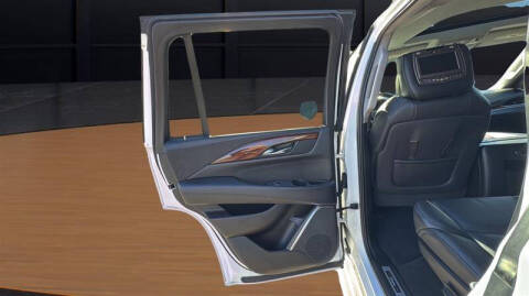 2016 Cadillac Escalade Luxury Collection