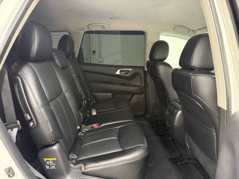 2018 Nissan Pathfinder SL