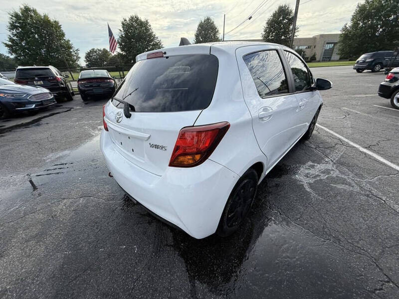 2015 Toyota Yaris 5-Door L