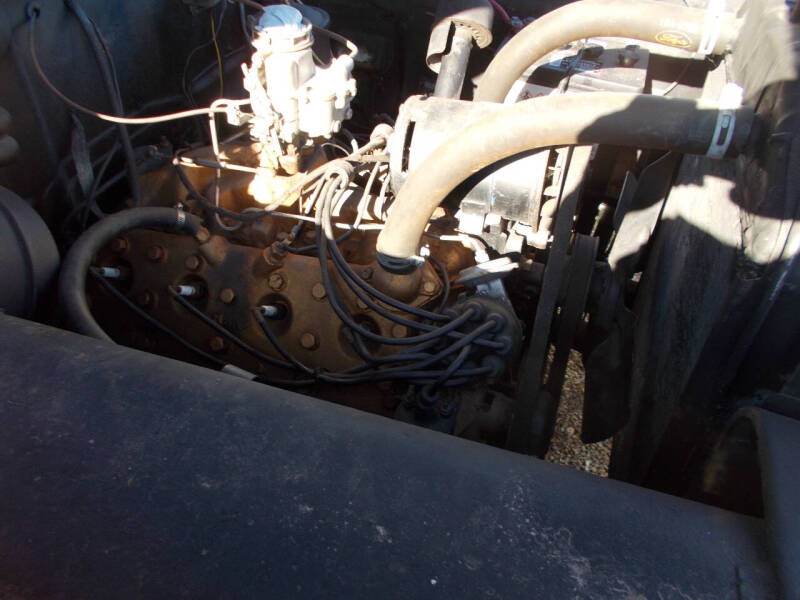 1949 Ford Deluxe