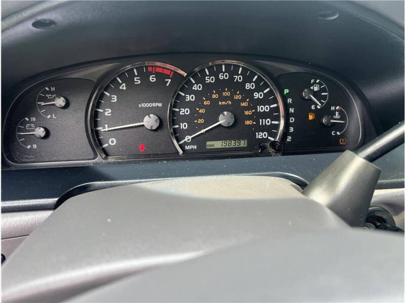 2006 Toyota Sequoia SR5
