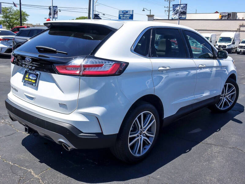 2023 Ford Edge Titanium