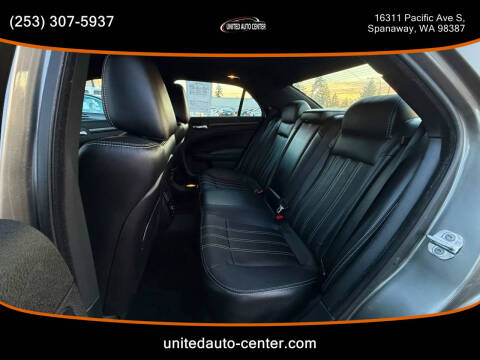 2012 Chrysler 300 S V6