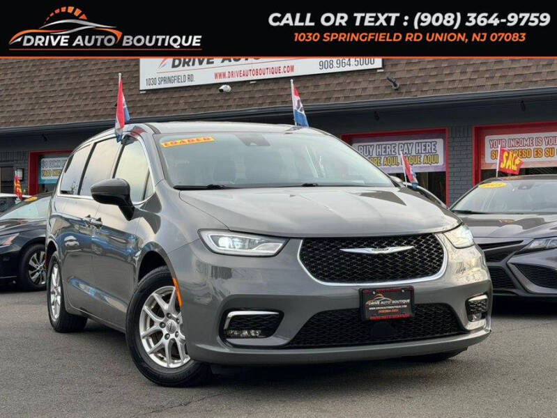 2023 Chrysler Pacifica Touring L