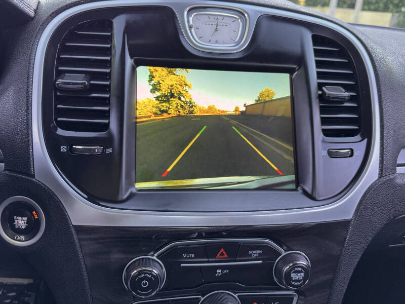 2019 Chrysler 300 Touring