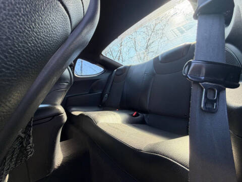 2014 Hyundai Genesis Coupe 2.0T R-Spec