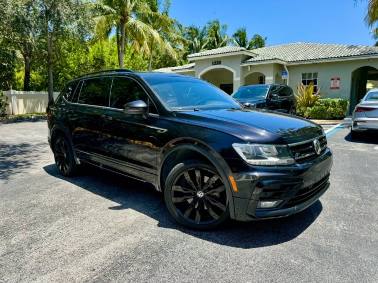 2020 Volkswagen Tiguan for sale at PJ AUTO in Margate, FL