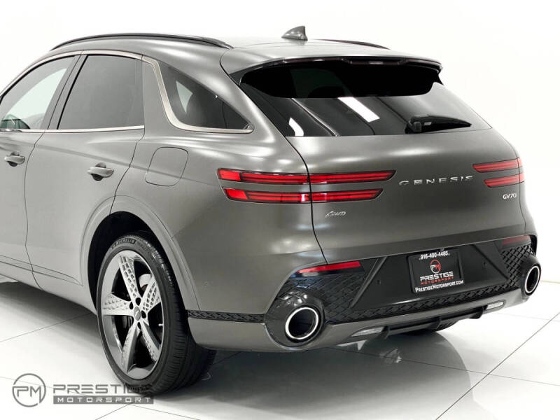 2023 Genesis GV70 2.5T Standard