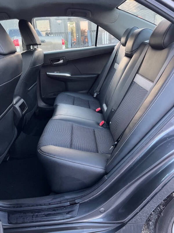 2012 Toyota Camry SE