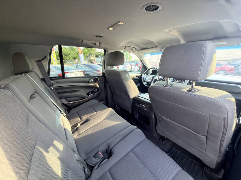 2017 GMC Yukon SLE