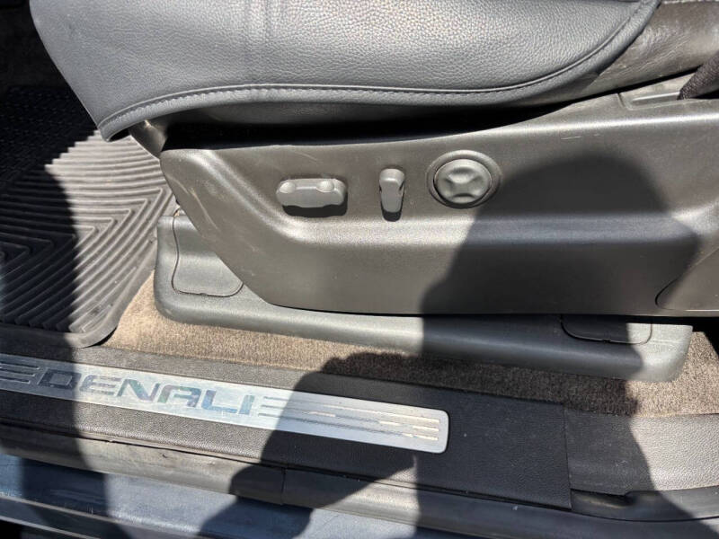 2008 GMC Yukon Denali