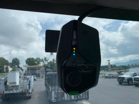 2015 Freightliner M2 106