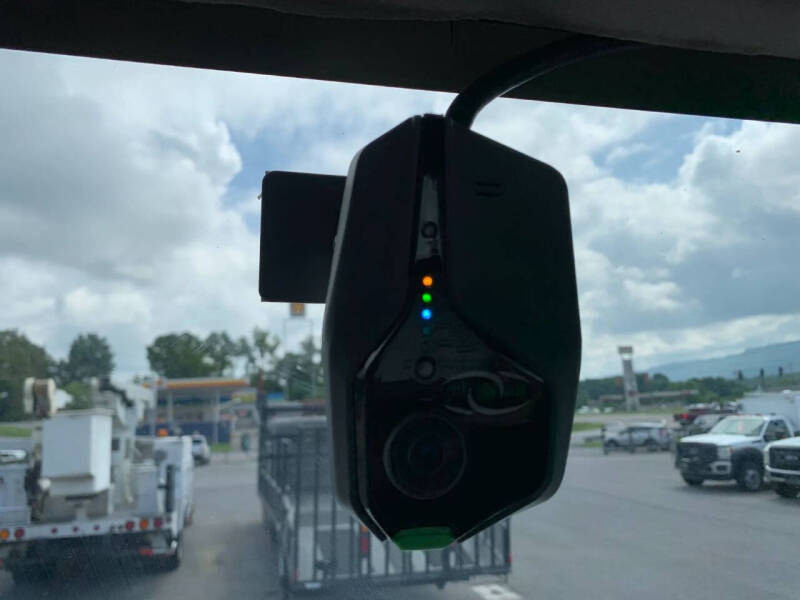 2015 Freightliner M2 106