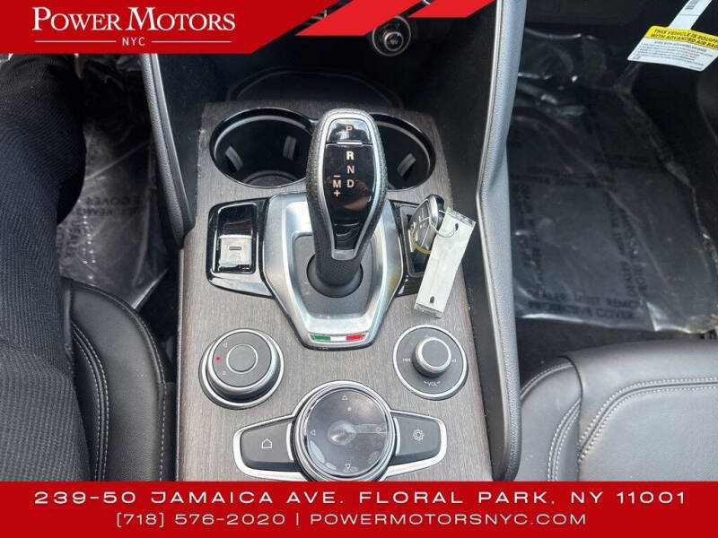 2022 Alfa Romeo Giulia Ti