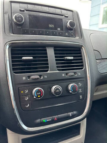 2015 Dodge Grand Caravan SE