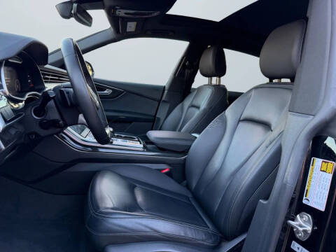 2019 Audi Q8 quattro Premium 55 TFSI