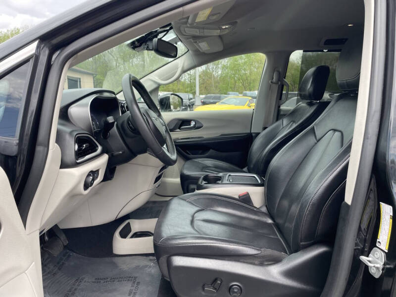 2022 Chrysler Pacifica Touring L