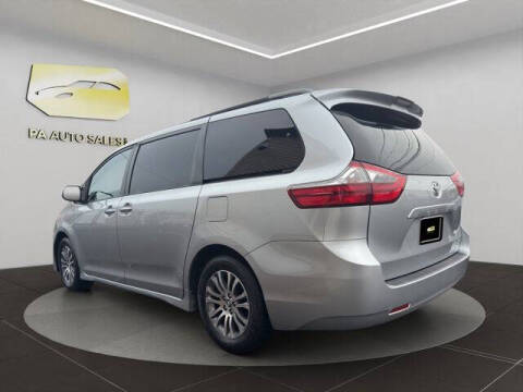2020 Toyota Sienna XLE Premium 8-Passenger