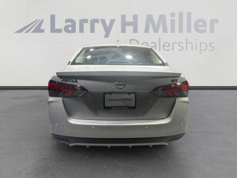 2025 Nissan Versa SR