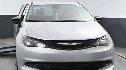 2024 Chrysler Voyager LX