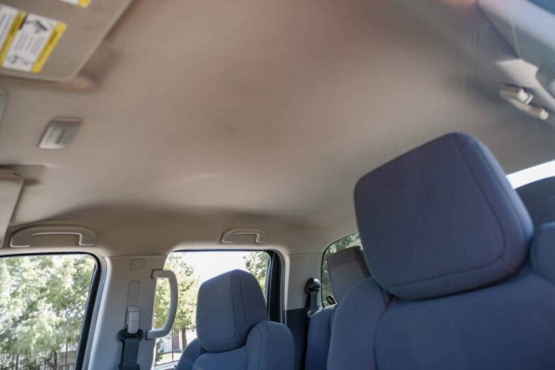 2022 Nissan Frontier S